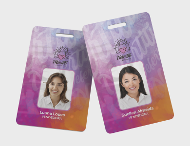 Crachá com Dados Variáveis em PVC 0,76mm Fosco Frente e Verso 8,5x5,4 cm - 4x0 - 1 unid